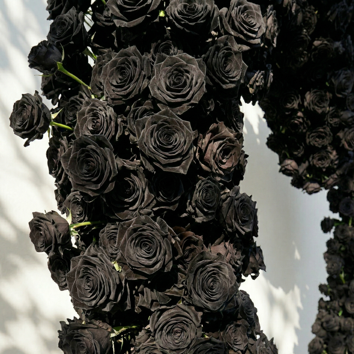 Avenya: Midnight Black Flower Heart Arch Decroation for Luxury Events & Parties | Ceremony & Event Decor