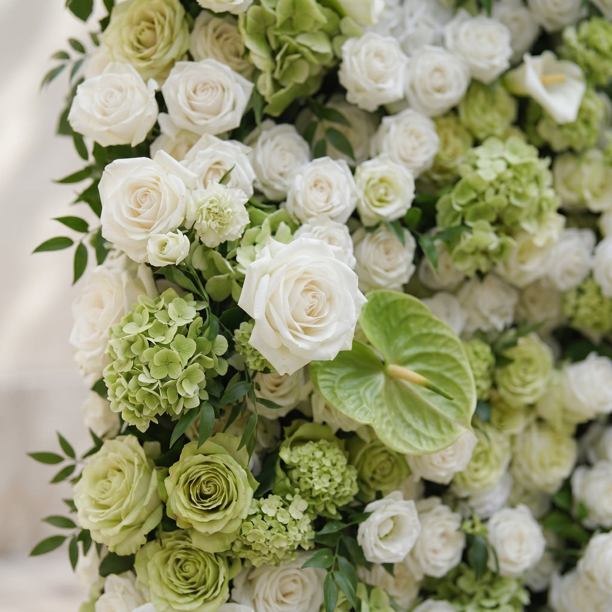 Keirmira:5D Fresh Green & Ivory White Silk Rose Flower Wall Roll-Up Fabric Backdrop for Romantic Weddings & Proposals Free Shipping