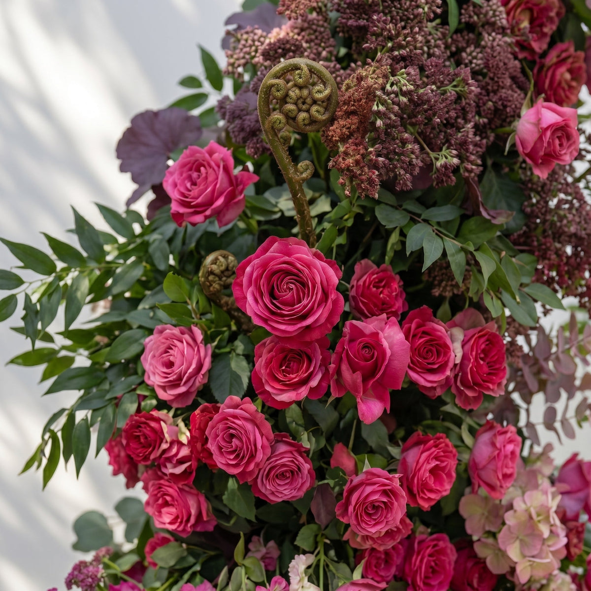 Zarenette Horn Arch: 2026 New Luxury Floral Arch with Red & Pink Roses and Greenery Floral Arch for Weddings & Events & Events Decor Incuding Frame | Event Floral Decor